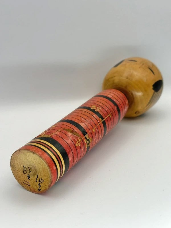 K20058 - Trad Sosaku Kokeshi by Shoji Suzuki 鈴木昭二