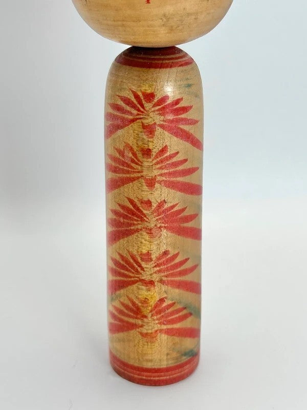 K18012 - Traditional Zao kokeshi by Ishiyama Kazuo