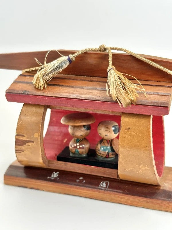 FT69 - Vintage bamboo Japanese folktoy
