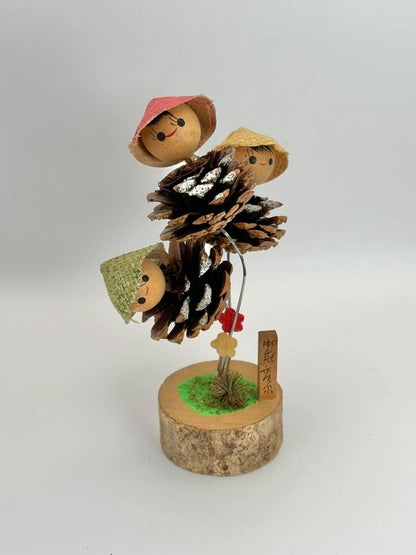 FT68 - Japanese Folktoy of pinecone kokeshi