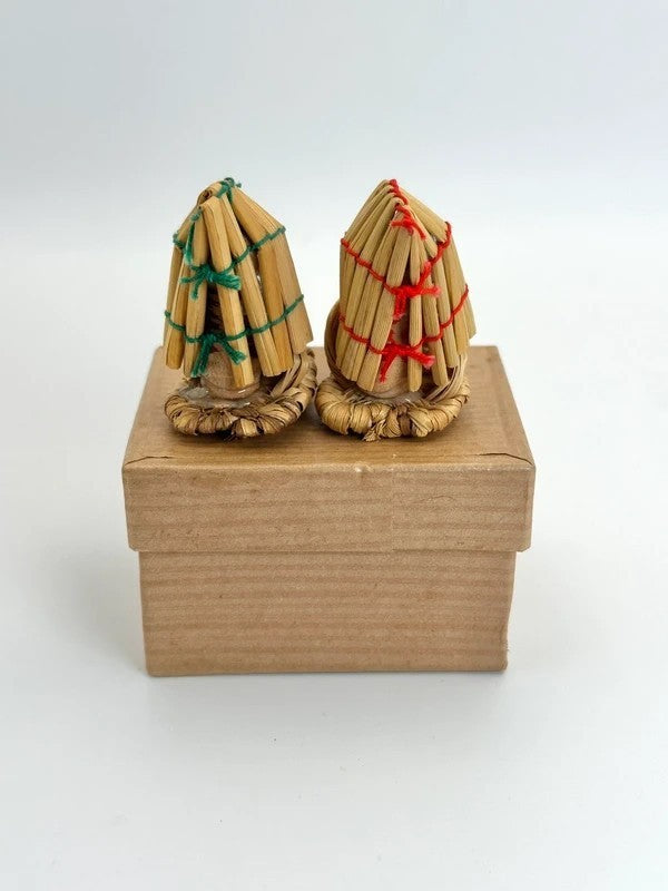 FT54 - Omiyage onsen souvenir straw boot doll