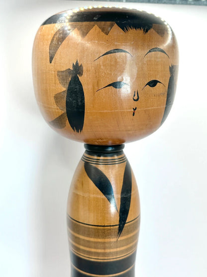 Kokeshi Yajiro traditionnel par Ishikawa Tokujiro