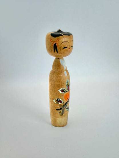 Poupée kokeshi vintage en kakis