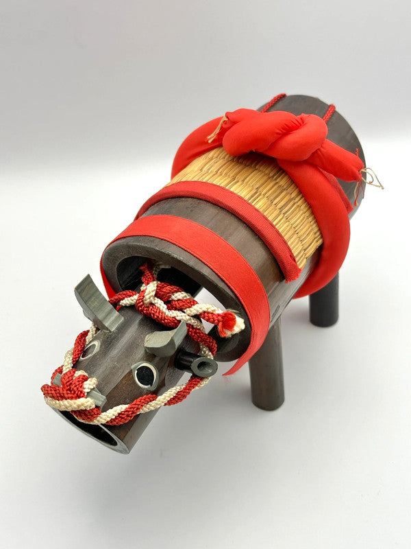 FT08 - Folk toy Sakushu bamboo cow