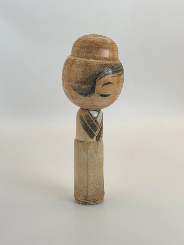 Poupée Kokeshi en bambou Sosaku