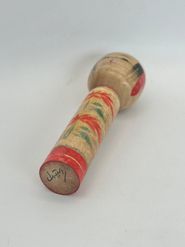 Poupée kokeshi traditionnelle de Yamagata