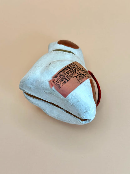 CB028 - Tsurumi Clay bell ornament Dorei  鶴見獄