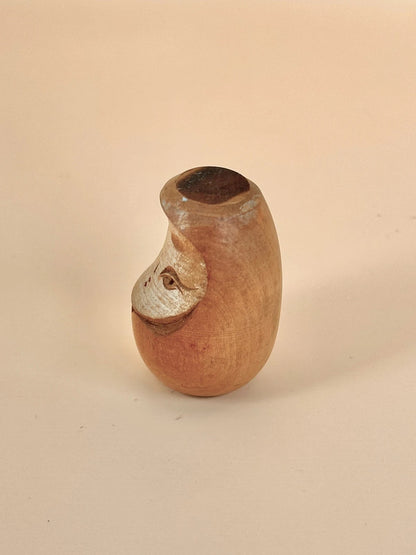 K05041 - Poupée Daruma en bois vintage