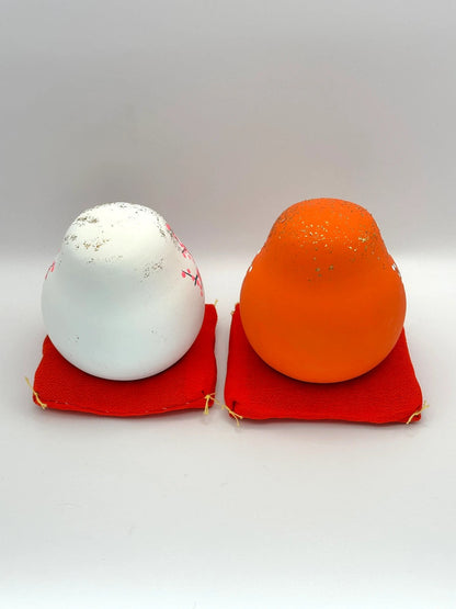 FT06 - Pair of Kaga Hachiman Okiagari Daruma dolls