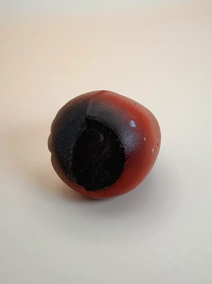 Figurine Daruma japonaise vintage en métal