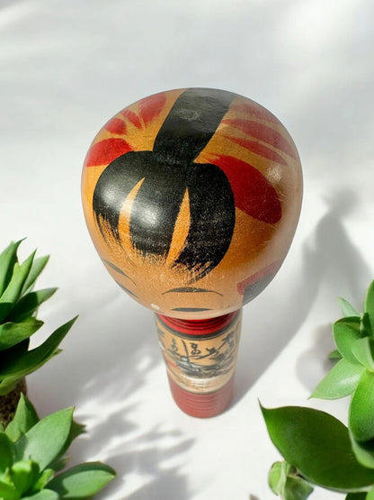 K18017 - Vintage old Japanese Kokeshi doll - traditional style