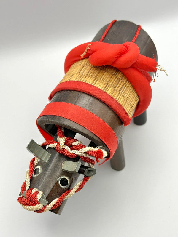 FT08 - Folk toy Sakushu bamboo cow