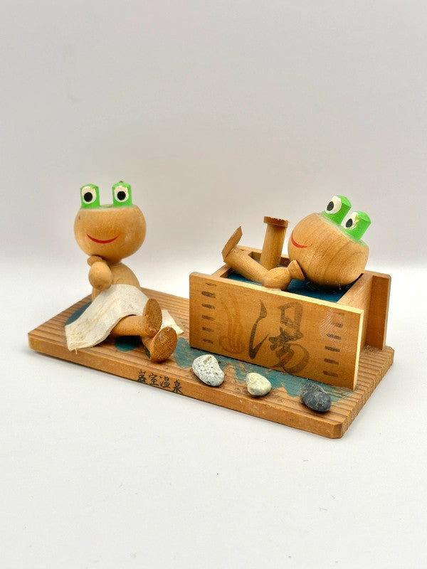 FT29 - Frog in Onsen kokeshi Iwamuro Onsen 岩室温泉