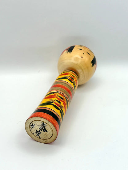 Kokeshi Yajiro traditionnel par Minao Sato