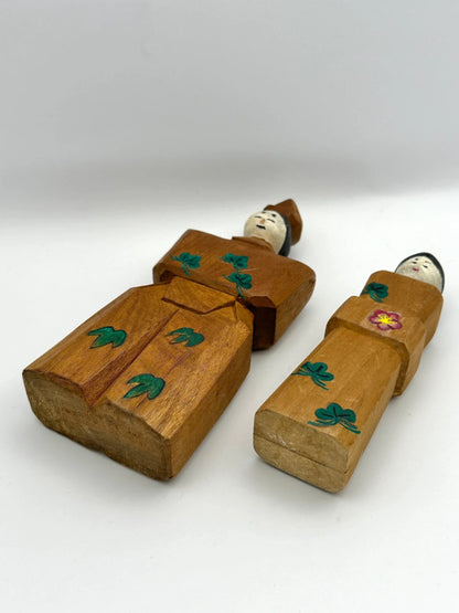 FT07 - Japanese folk toy - pair of Hina wooden dolls