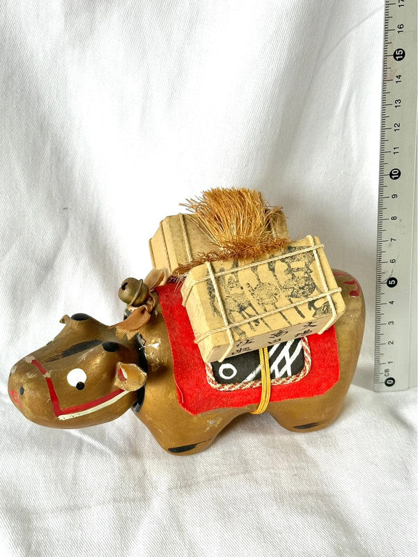 FT46 - Folk toy Akabeko cow in gold