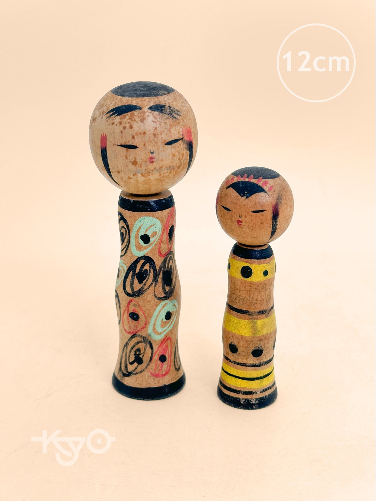 K10246 - Sosaku Kokeshi pair from Hanamaki 花巻