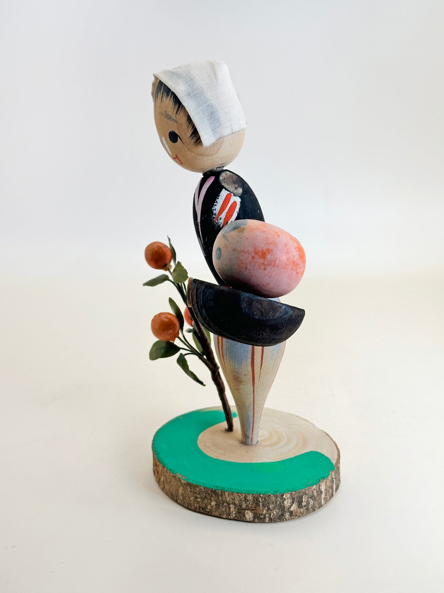 K15113 - Omiyage Mikan Kokeshi from  Shirahama 白浜