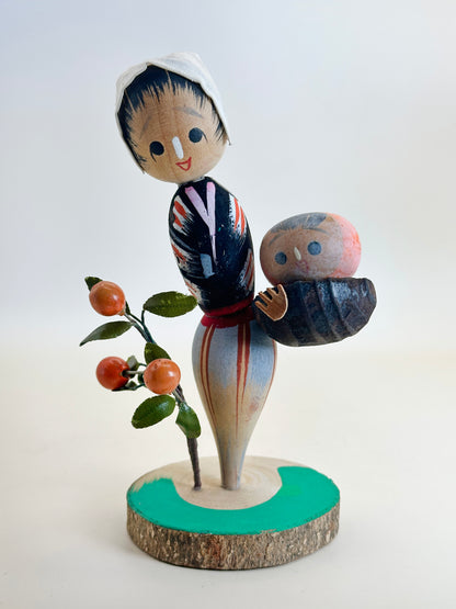 K15113 - Omiyage Mikan Kokeshi from  Shirahama 白浜