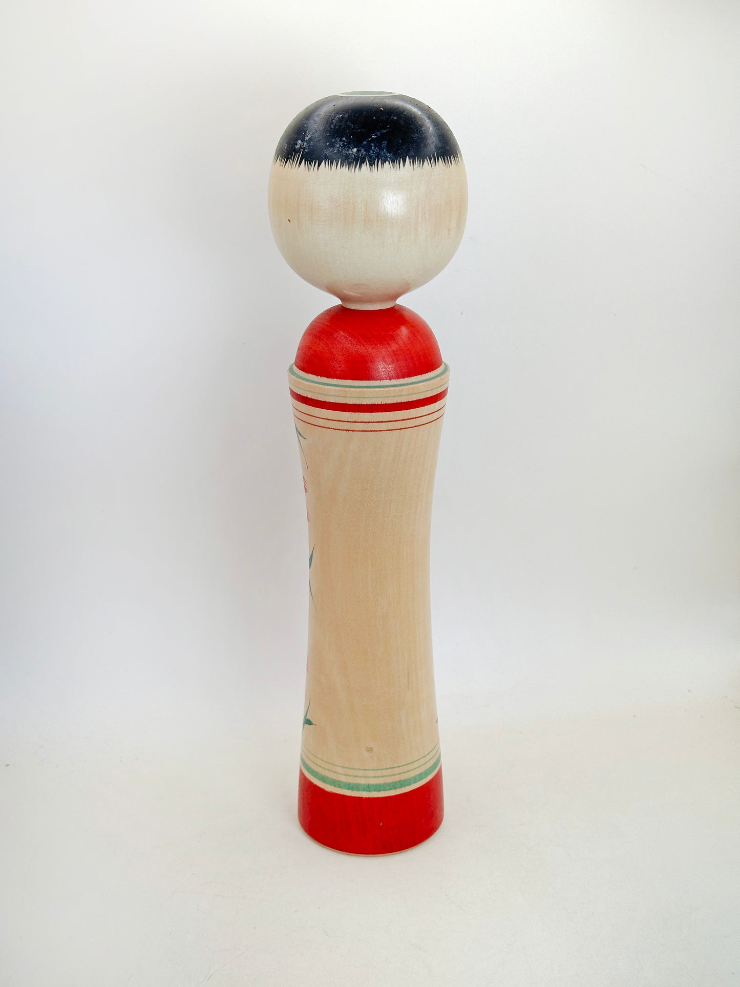 K30044 - Naruko Kokeshi par Mamoru Izu 伊豆護