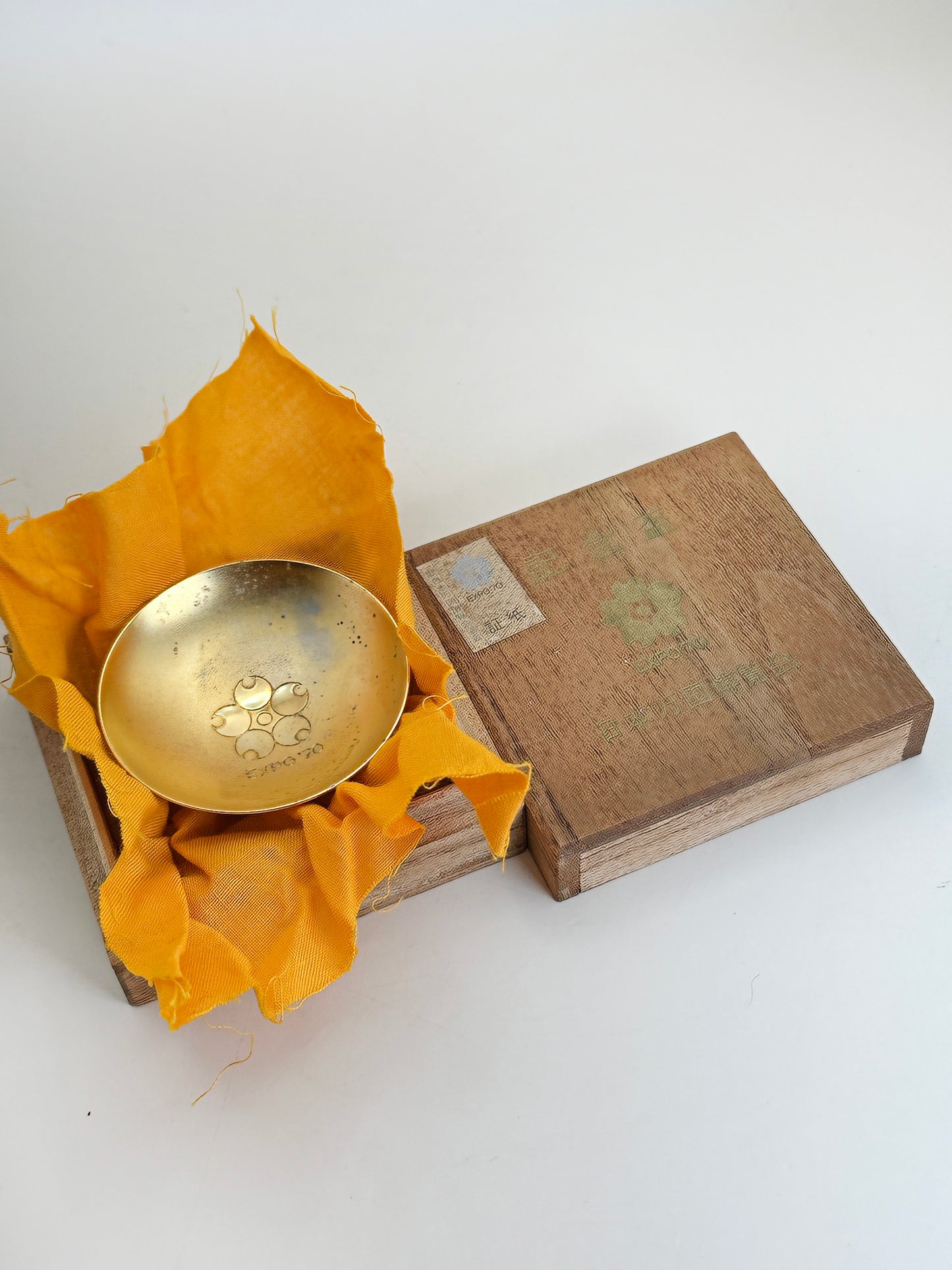 TB166 - Osaka World Exposition Expo 70 Kinpai 金盃