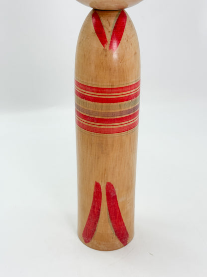 K35027 - Traditional Yajiro Kokeshi by Sakyo Niyama 新山左京