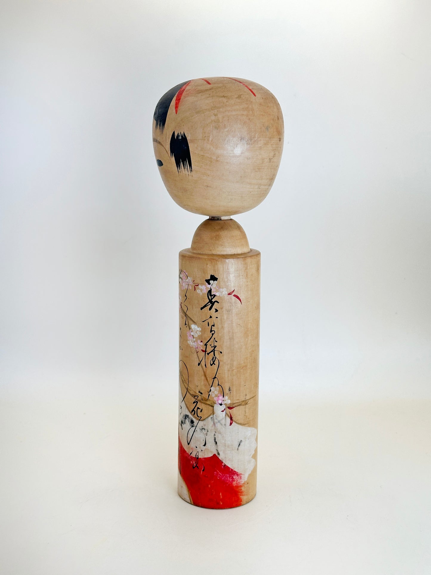 K25111 - Shingata Kokeshi with Sakura Motif by Seizan 靜山