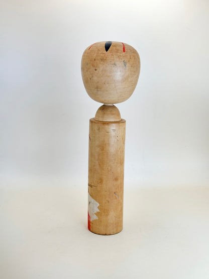 K25111 - Shingata Kokeshi with Sakura Motif by Seizan 靜山