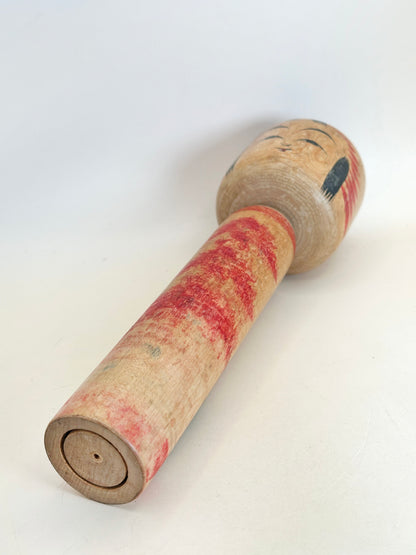 K25110 - Traditional Togatta kokeshi by Fumio Sato 佐藤文男