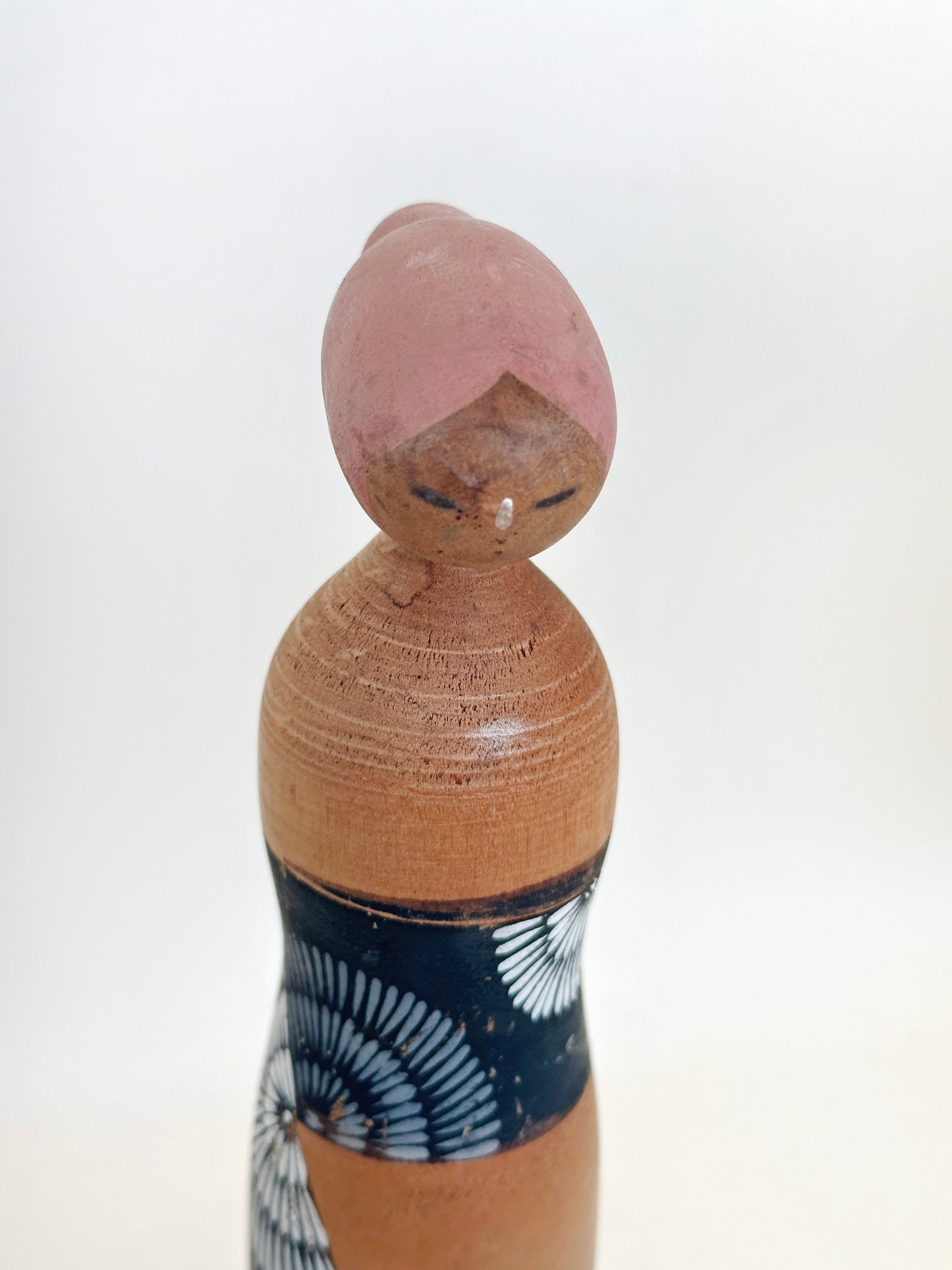 K25175 - Sosaku Kokeshi by Midori Takizawa 滝沢美ど里