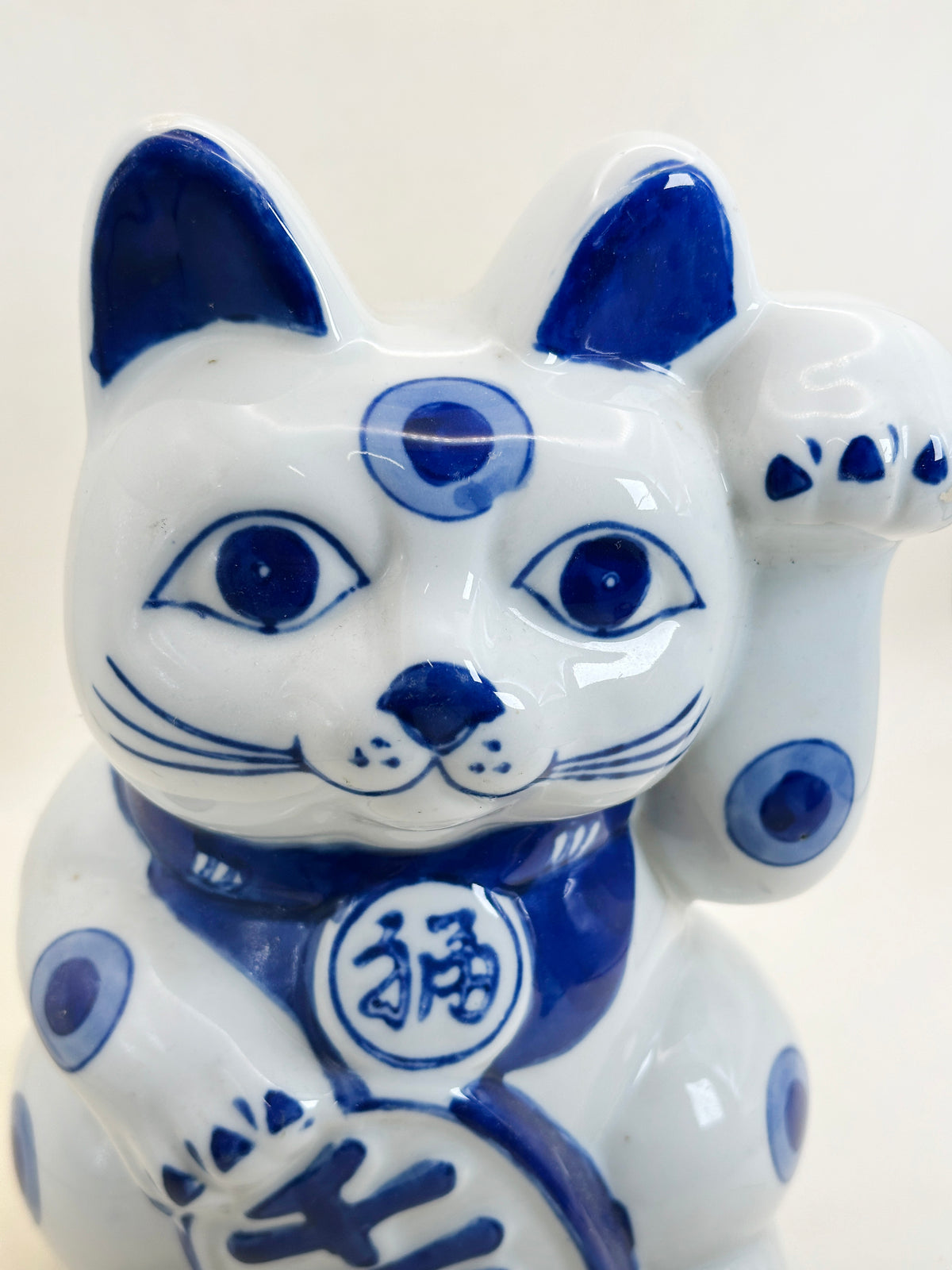 FT592 - Arita-yaki Blue & White Maneki Neko 有田焼