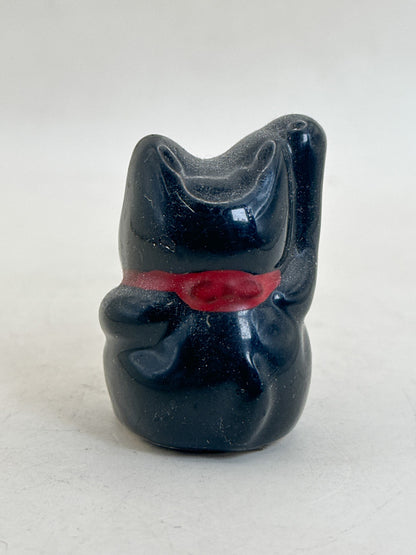 FT614 - Black Maneki Neko Clay Figurine 土人形