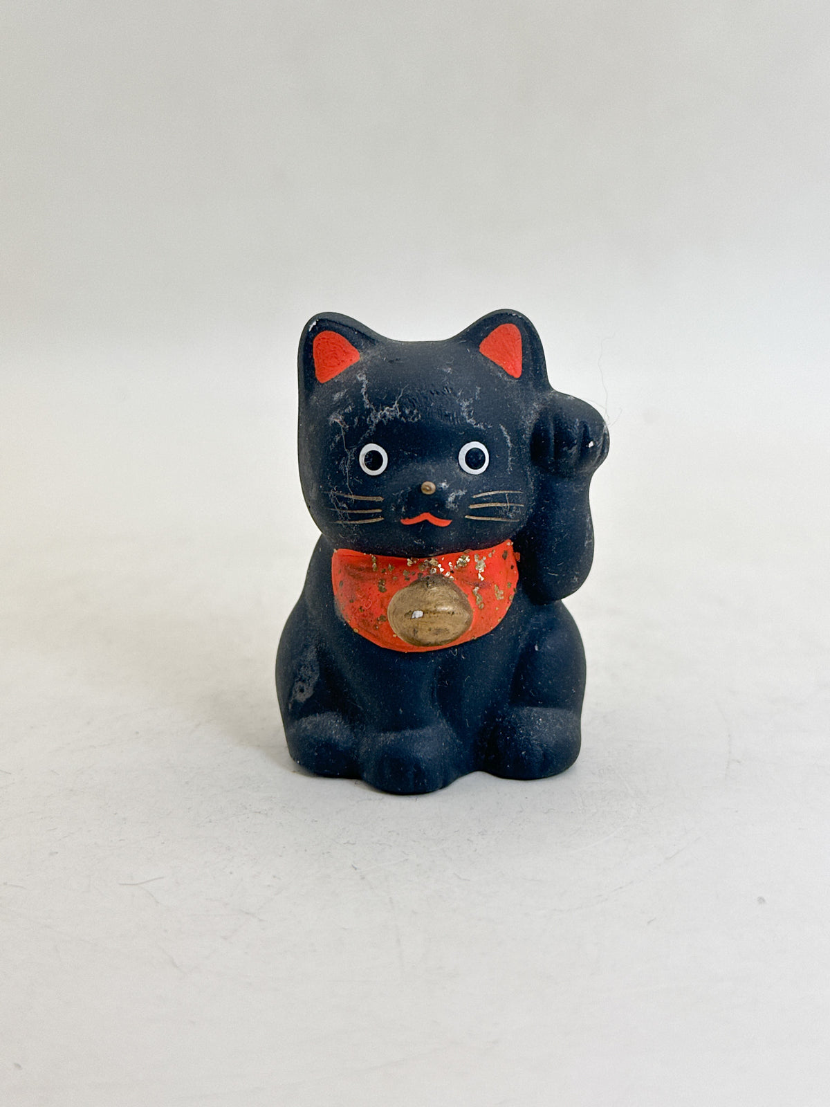 FT608 -  Black Maneki Neko Lucky Cat by Shōhō 昭峰