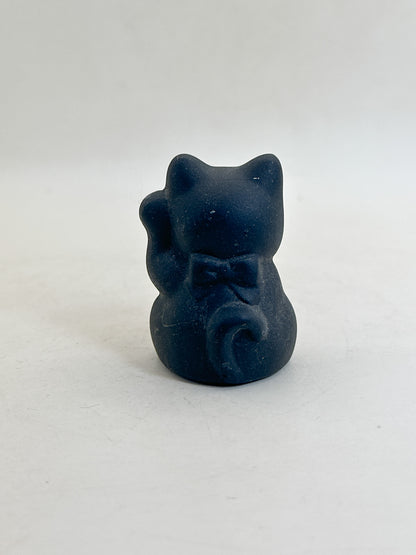 FT608 -  Black Maneki Neko Lucky Cat by Shōhō 昭峰