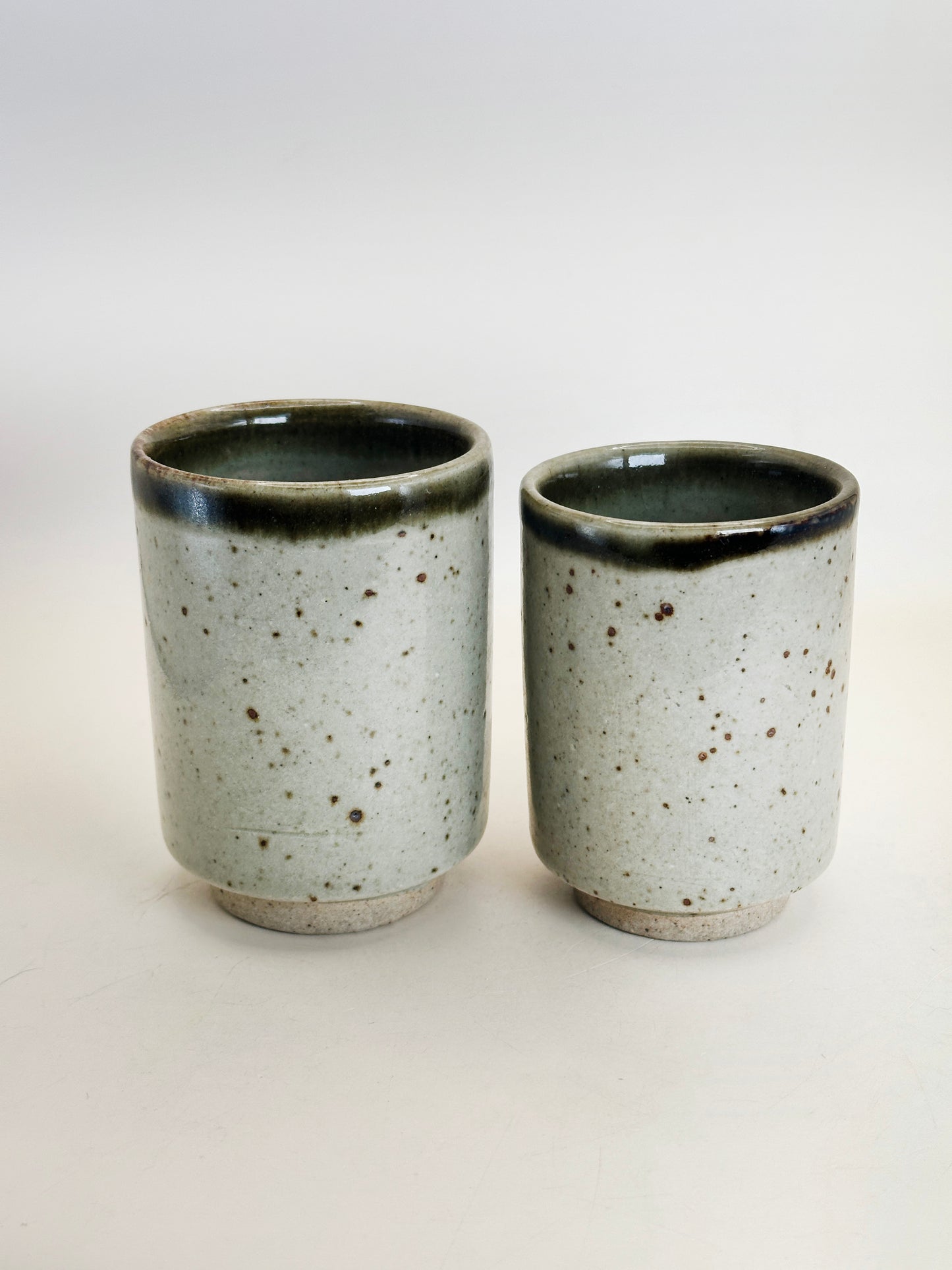 TB173 - Mashiko-yaki Yunomi Cups 湯吞 益子焼