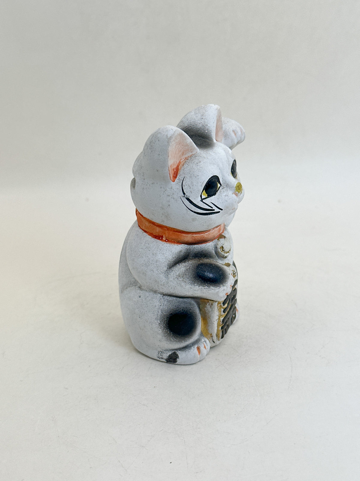 FT613 - Maneki Neko Clay Figurine 土人形