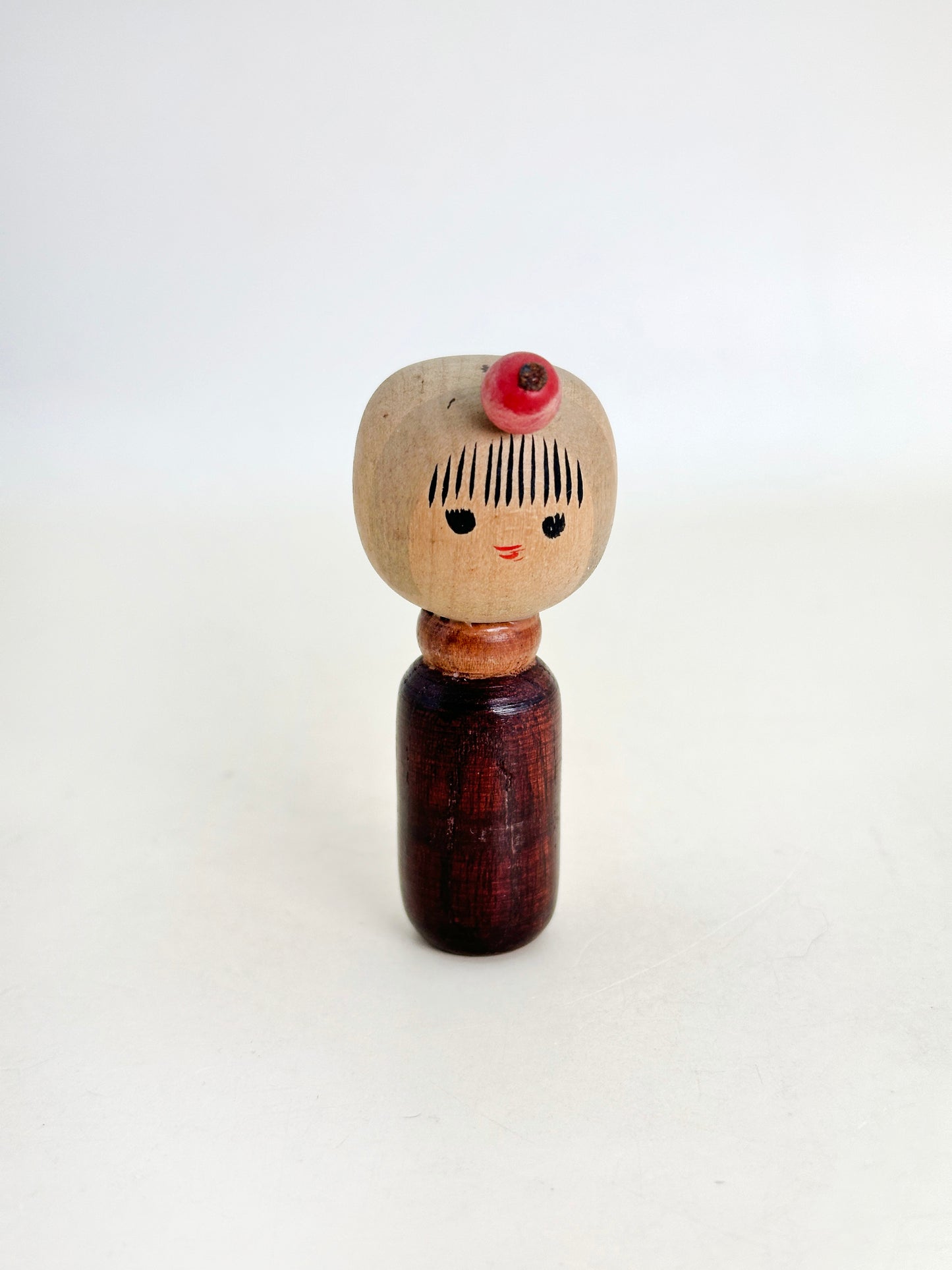 K05058 - Sosaku Kokeshi Doll by Asami 朝見