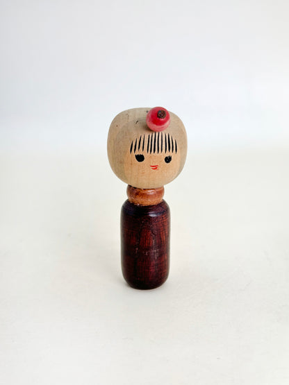 K05058 - Sosaku Kokeshi Doll by Asami 朝見
