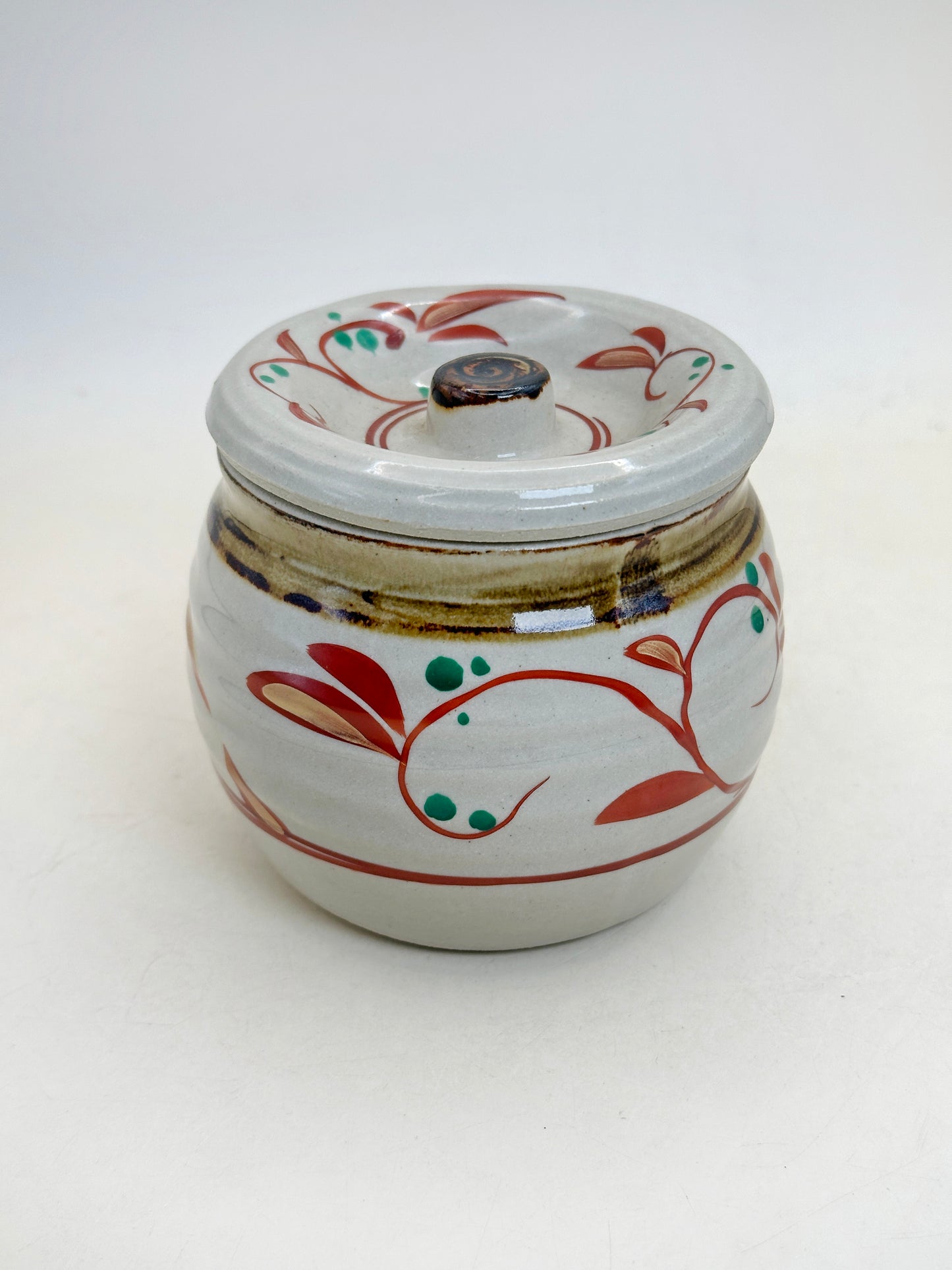 TB288 - Akae pot yakumi-ire 赤絵
