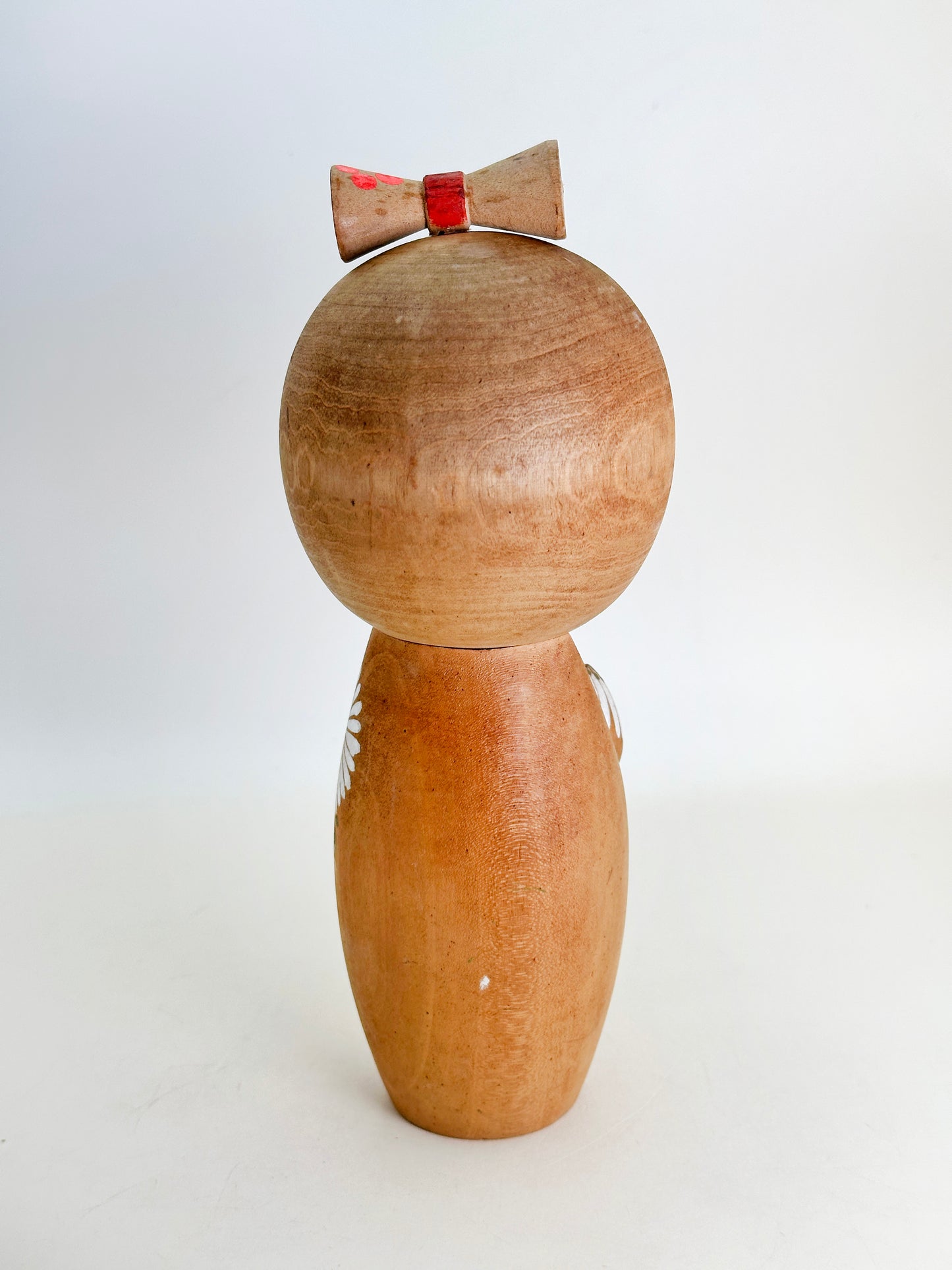 K20124 - Sosaku Kokeshi by Aoki Ryoka 青木蓼華