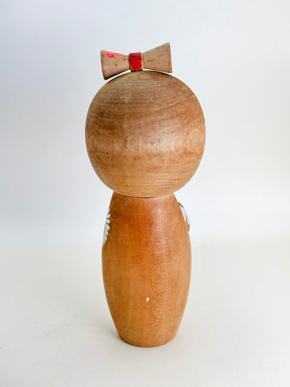 K20124 - Sosaku Kokeshi by Aoki Ryoka 青木蓼華
