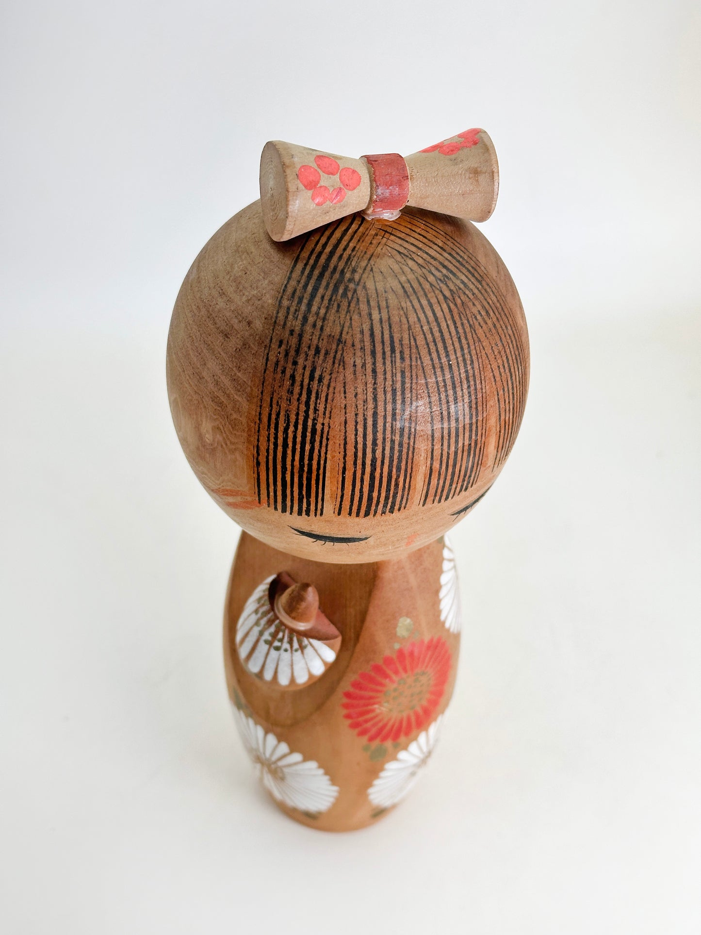 K20124 - Sosaku Kokeshi by Aoki Ryoka 青木蓼華