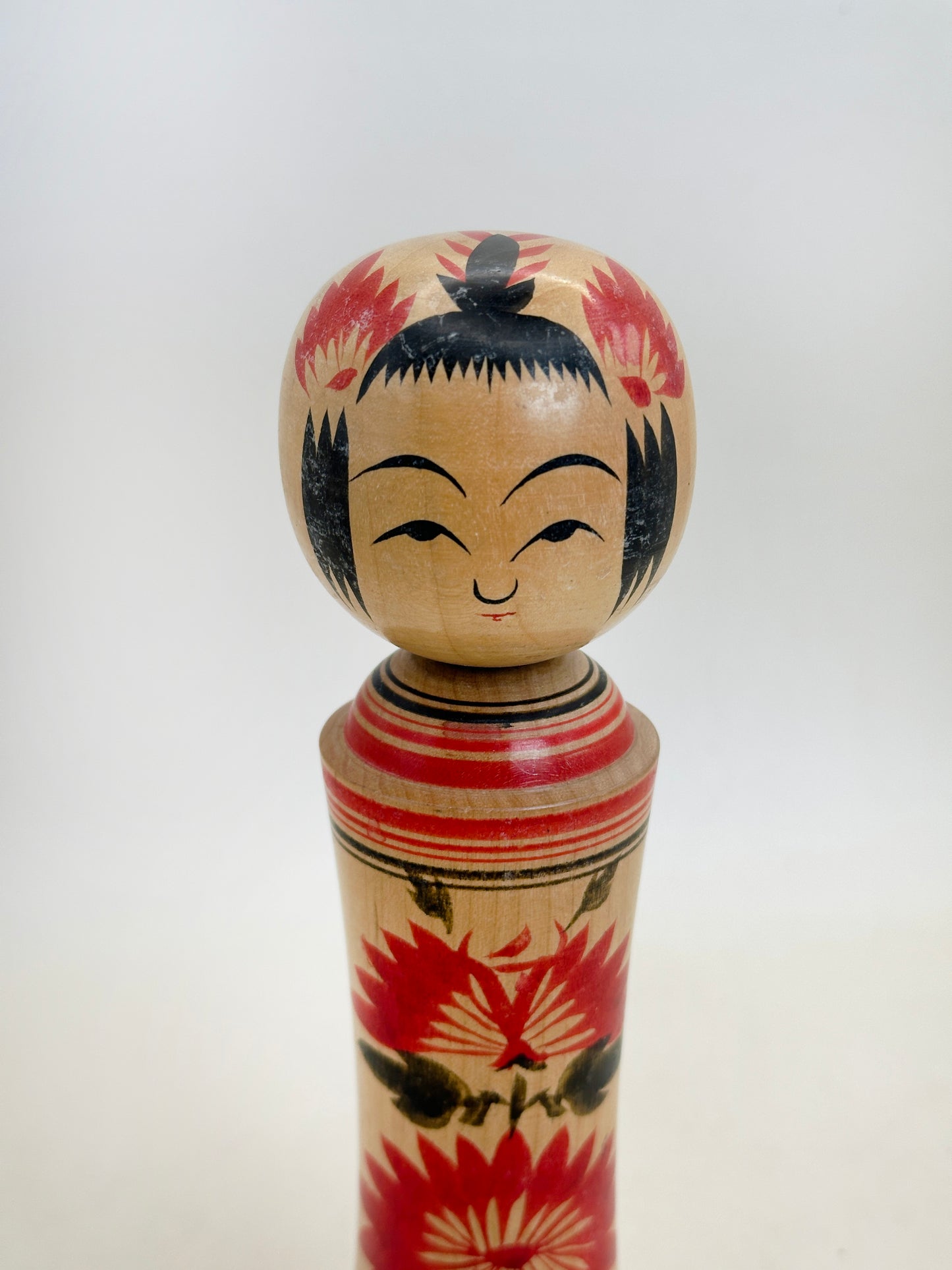 K18154 - Naruko kokeshi by Koyama Kesaki 小山今朝記