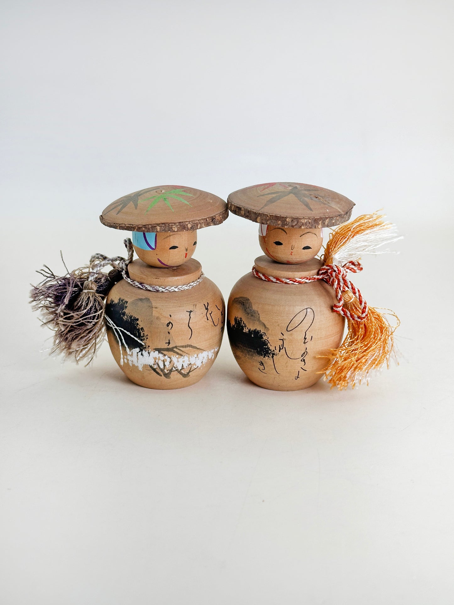 K05059 - Omiyage Kokeshi of Shirakawa-go 白川郷