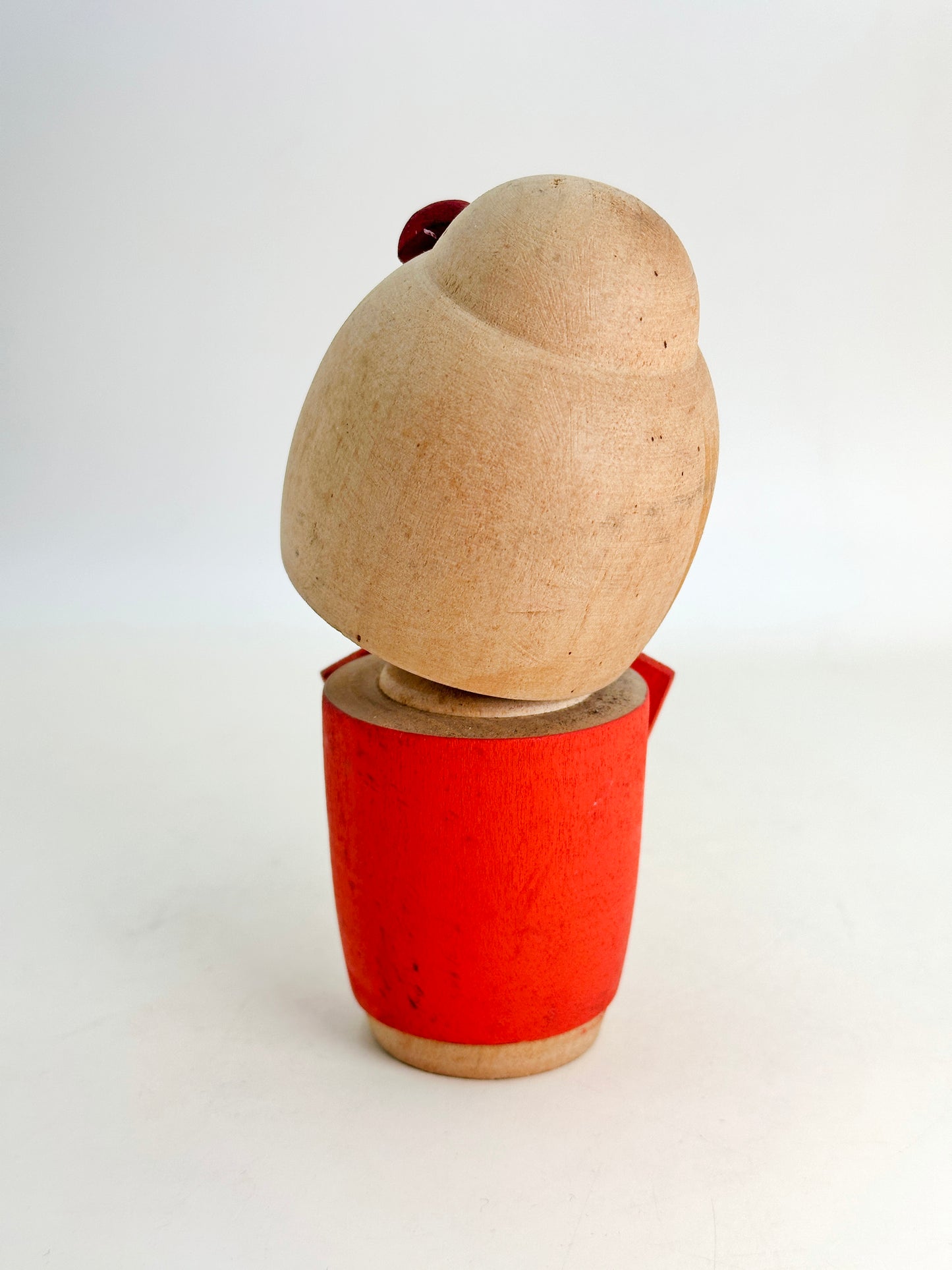 K15119 - Sosaku Kokeshi of Red Kosode 小袖