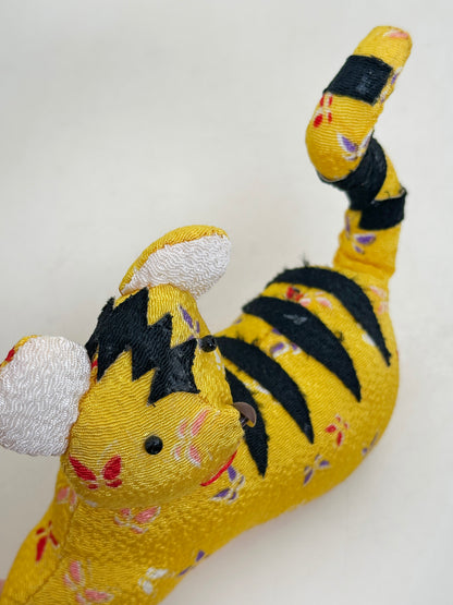 FT464 - Japan Craft of Chirimen zaiku ちりめん細工