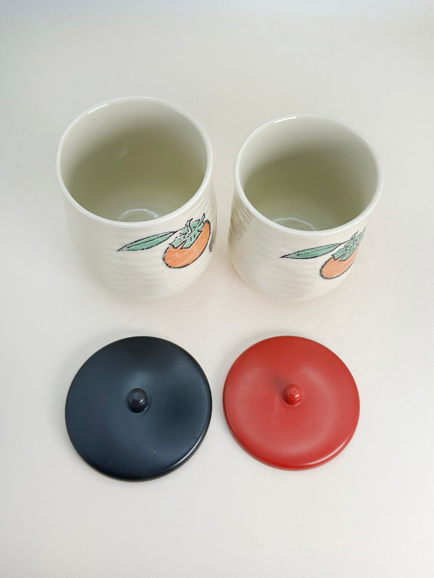 TB186 - Set of 2 Yunomi Tea Cups – Calligraphy by Aida Mitsuo