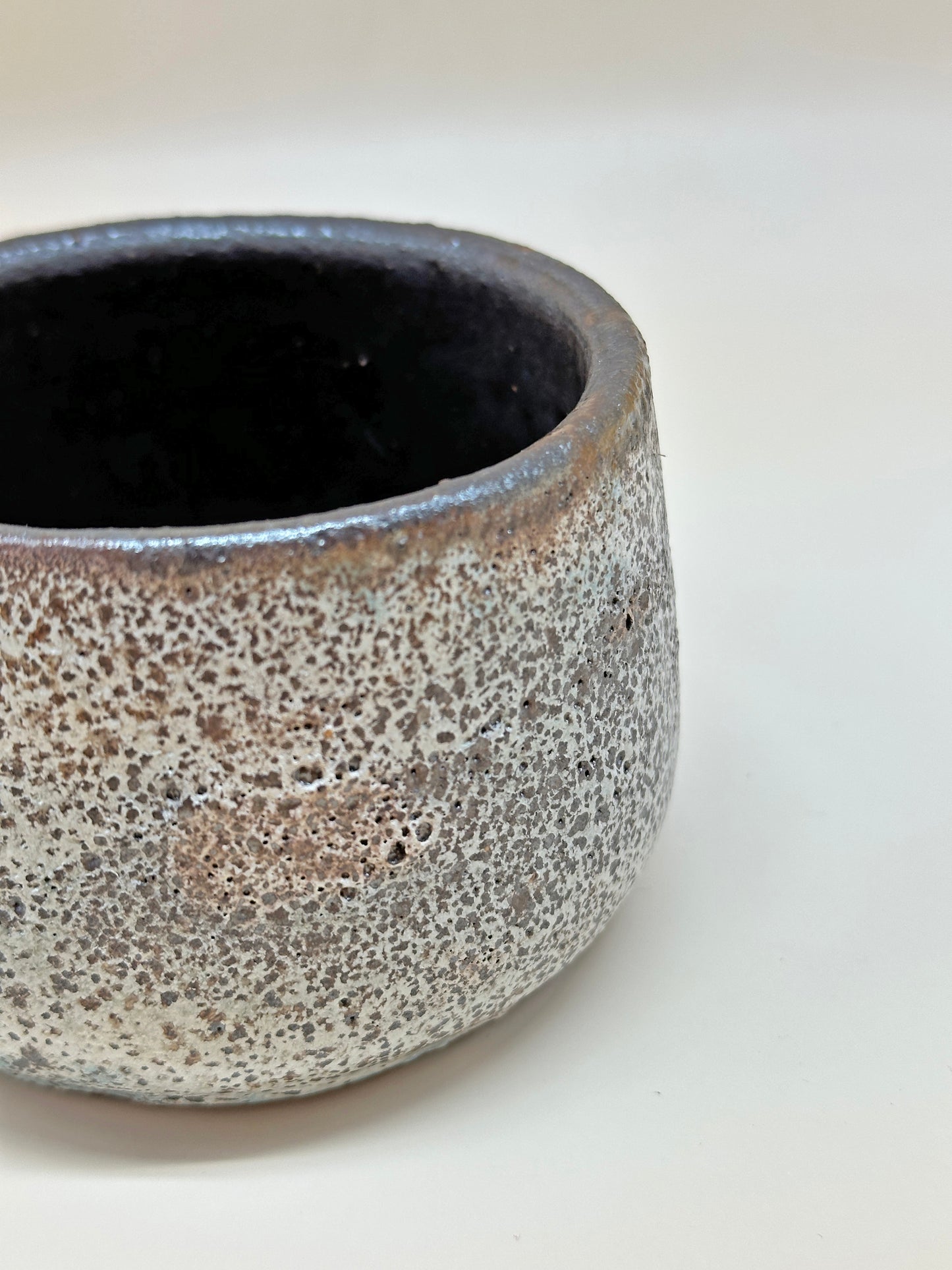 TC09 - Shino-yaki Matcha Bowl 志野焼 茶碗