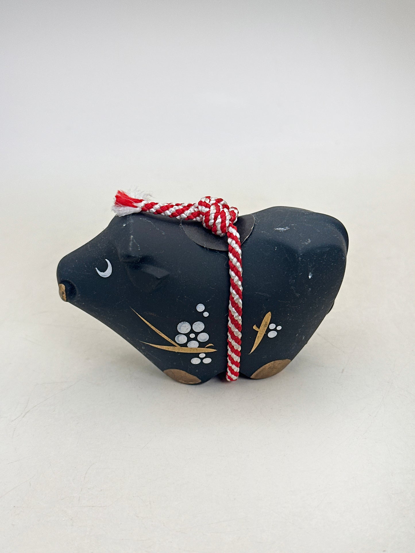 FT468 - Zodiac Cow figurine by Yakushigama 薬師窯