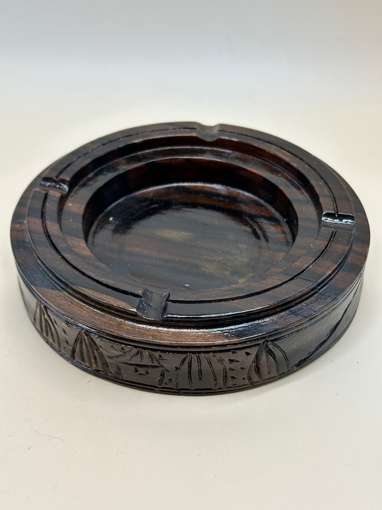 TB37 - Vintage Ebony Wood Ashtray 黒檀の灰皿
